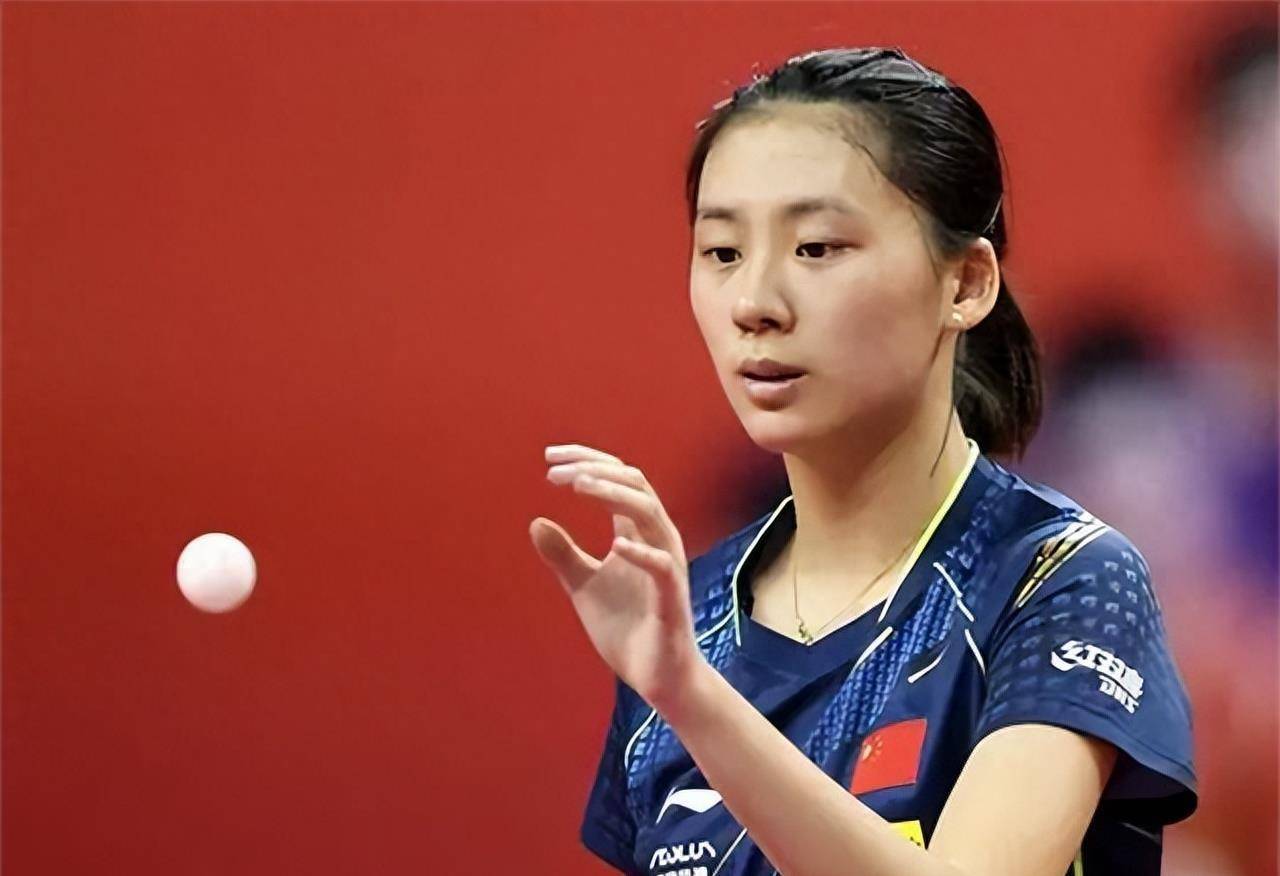 她的策略偏 她的策略偏